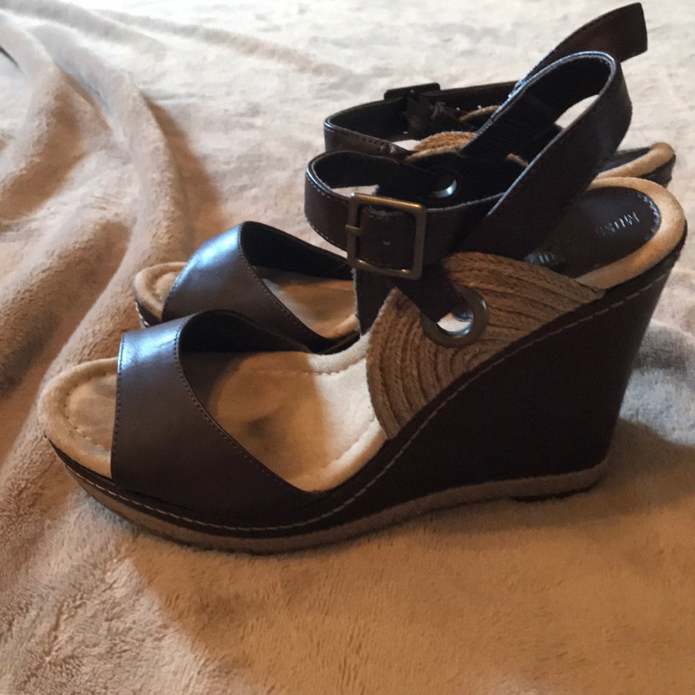 Wedges - Picture 2 of 2